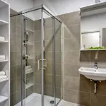 Cikat Bay Modern - Happy Apartment