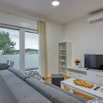 Cikat Bay Modern - Happy Apartment *