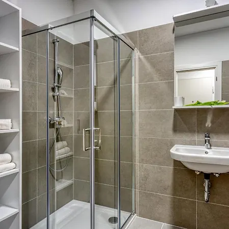 Cikat Bay Modern - Happy Apartment