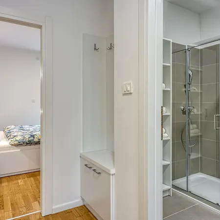 Apartment Cikat Bay Modern - Happy *