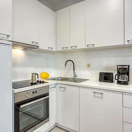 Cikat Bay Modern - Happy Apartment *
