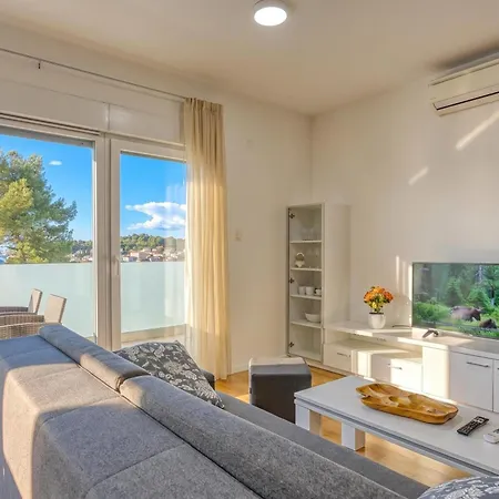 Cikat Bay Modern /w Balcony - Happy アパート *